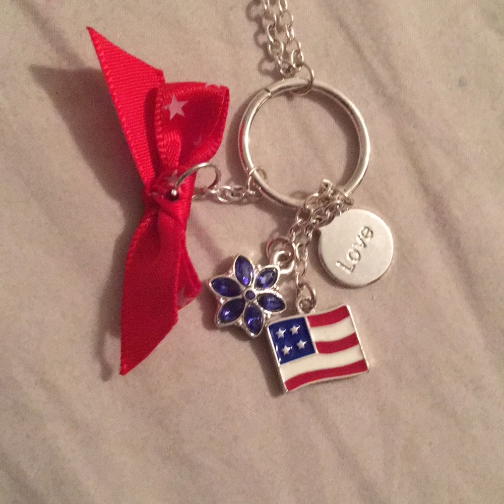 Necklace. - Picture 2 of 2